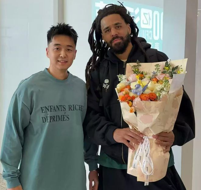 同曦不愧是网红大队！签说唱歌手J Cole，已跟队训练，历史第一档