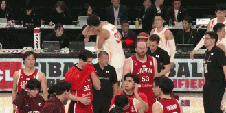 国家队首秀！赛后李弘权激动落泪